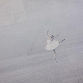 https://cdn.fairart.io/thumbnail_JR_28_Millimetres_Portrait_d_une_generation_Les_Bosquets_In_the_Mist_Montfermeil_France_2014_3_dd9c18f9dd.jpeg - 2